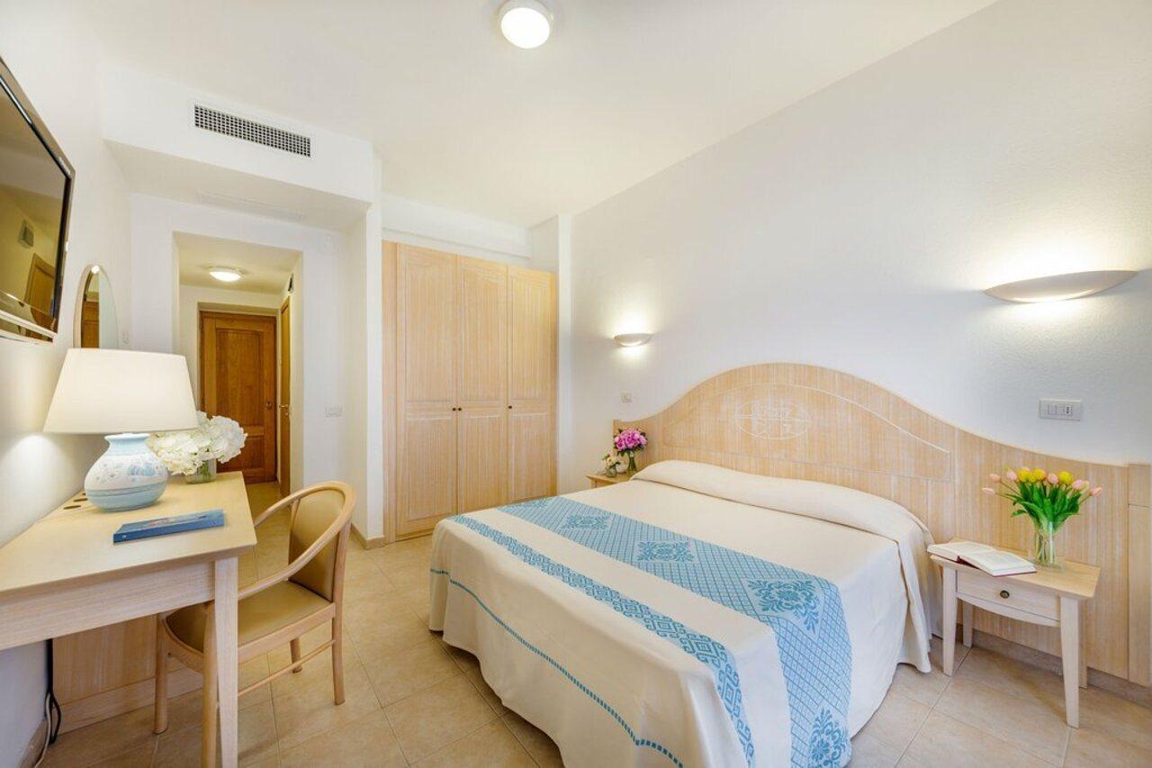 Hotel Dei Pini Porto Empedocle Exteriör bild